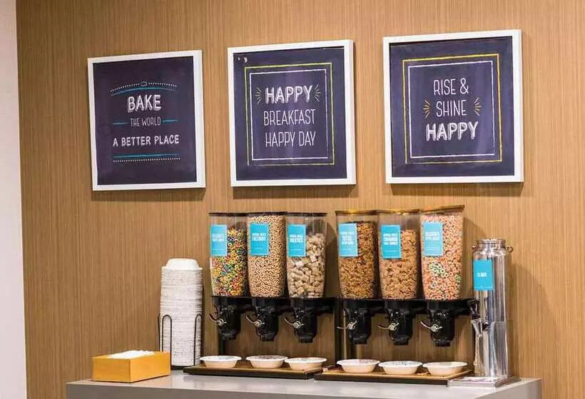 ホテル Hampton Inn & Suites Erie Bayfront
