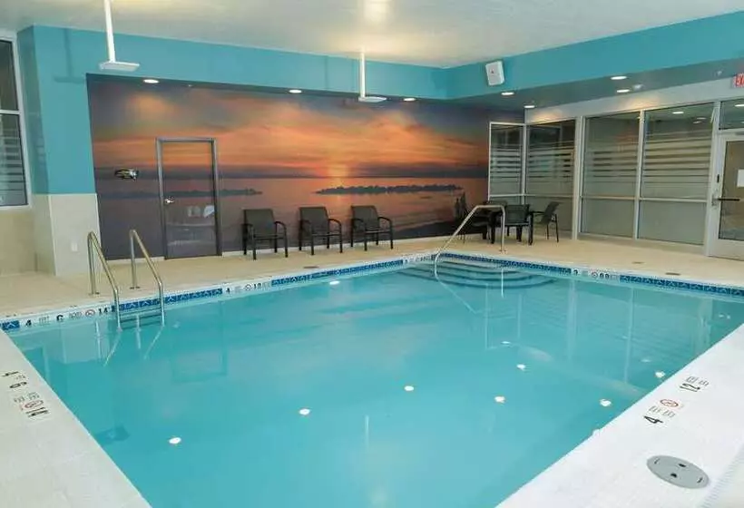 ホテル Hampton Inn & Suites Erie Bayfront