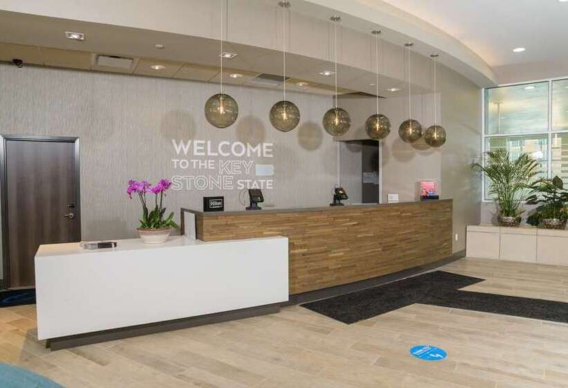 فندق Hampton Inn & Suites Erie Bayfront