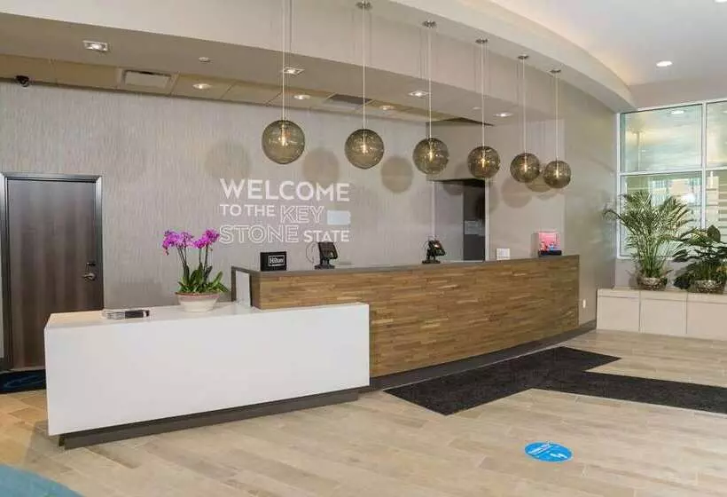 ホテル Hampton Inn & Suites Erie Bayfront
