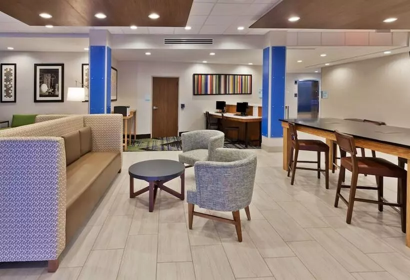 Hotelli Holiday Inn Express & Suites   Fayetteville, An Ihg