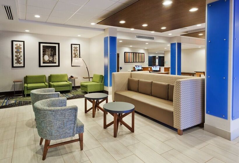 בית מלון כפרי Holiday Inn Express & Suites   Fayetteville, An Ihg