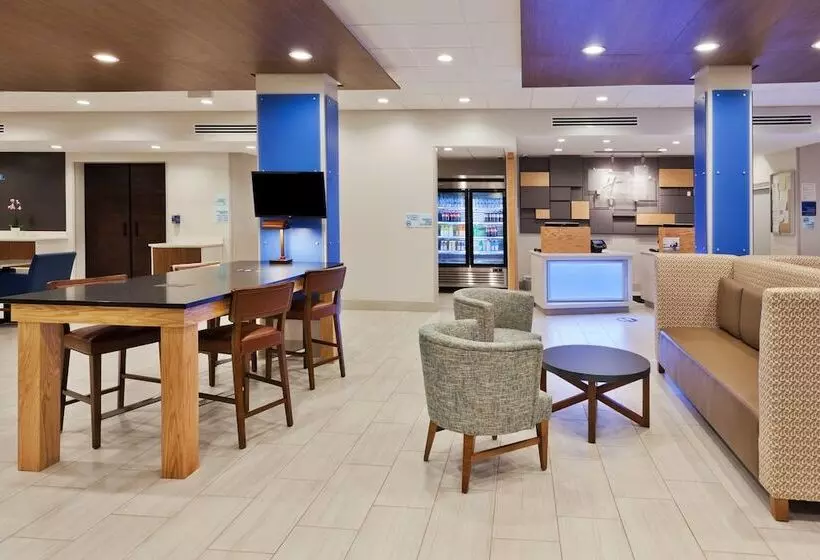 Hotelli Holiday Inn Express & Suites   Fayetteville, An Ihg