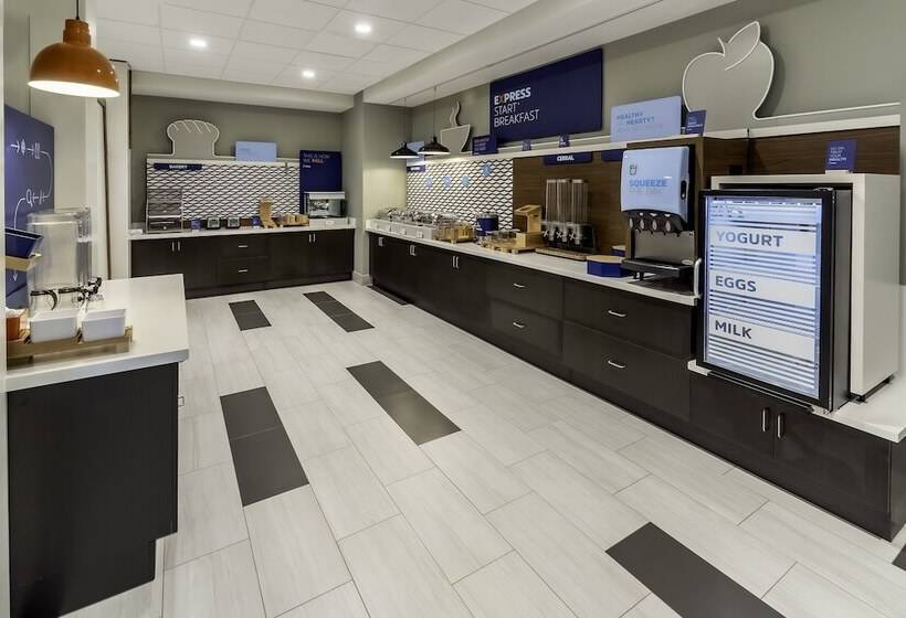 Szálloda Holiday Inn Express Milwaukee West Allis By Ihg