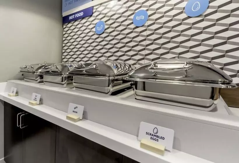 Hotelli Holiday Inn Express Milwaukee West Allis By Ihg