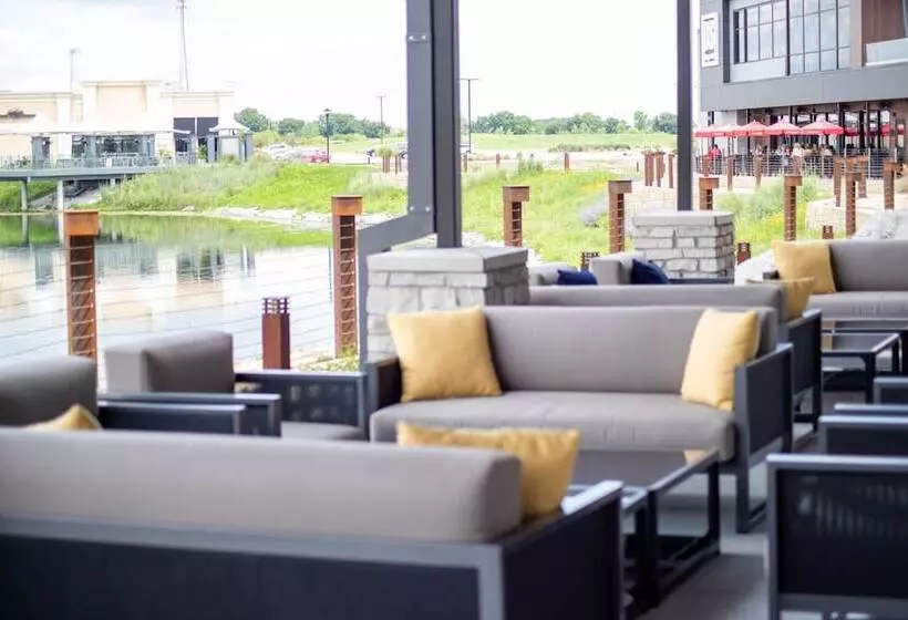 هتل Hyatt Place Altoona/des Moines
