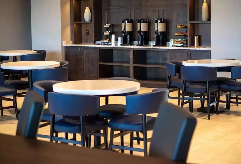 هتل Hyatt Place Altoona/des Moines