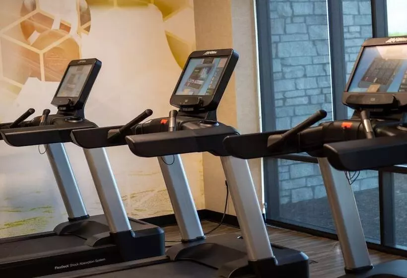 هتل Hyatt Place Altoona/des Moines