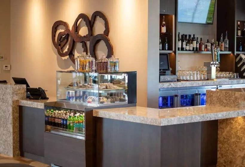 هتل Hyatt Place Altoona/des Moines