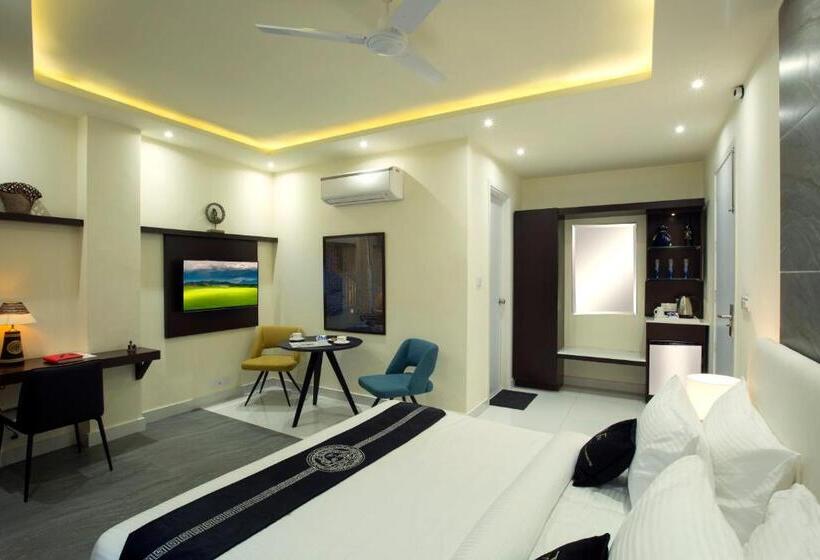 فندق Mohan Tulip