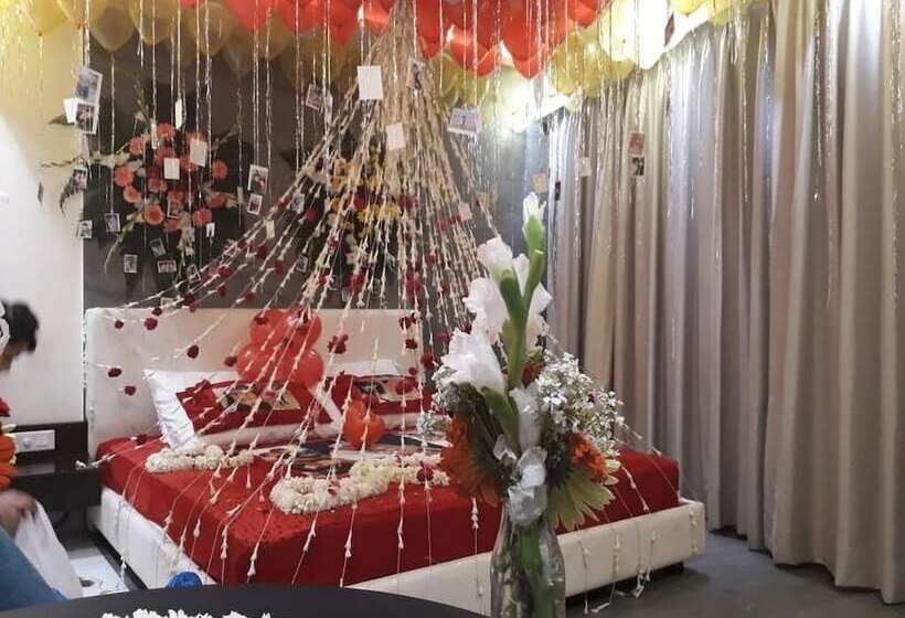 فندق Mohan Tulip