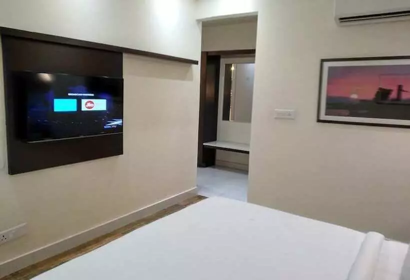 ホテル Mohan Tulip