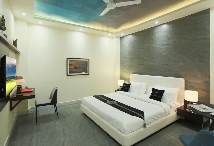 فندق Mohan Tulip