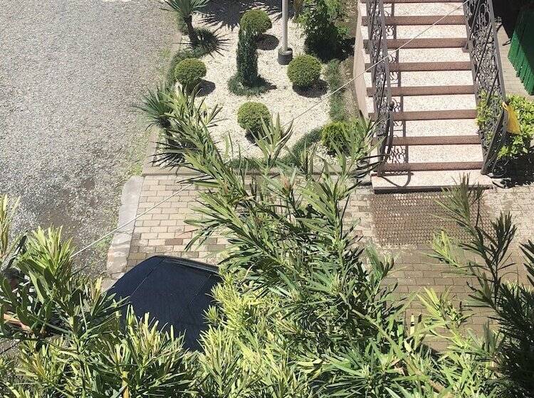 پانسیون Twins