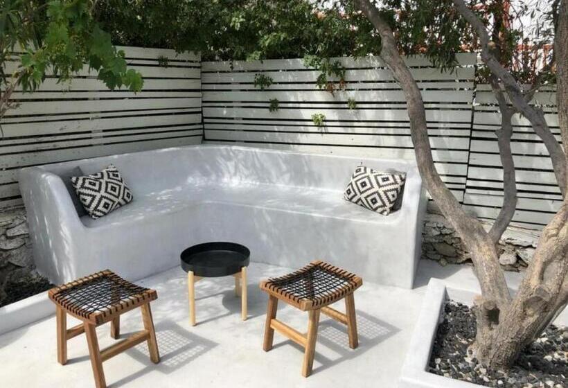 Rania Apartments Sea View