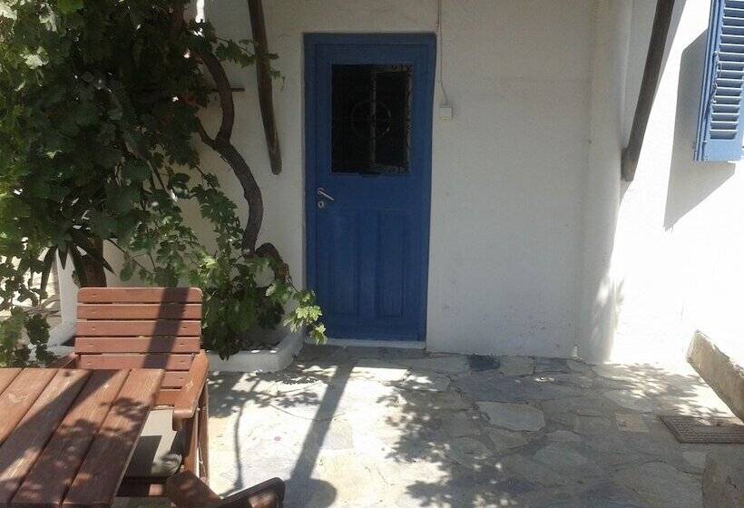 Rania Apartments Sea View