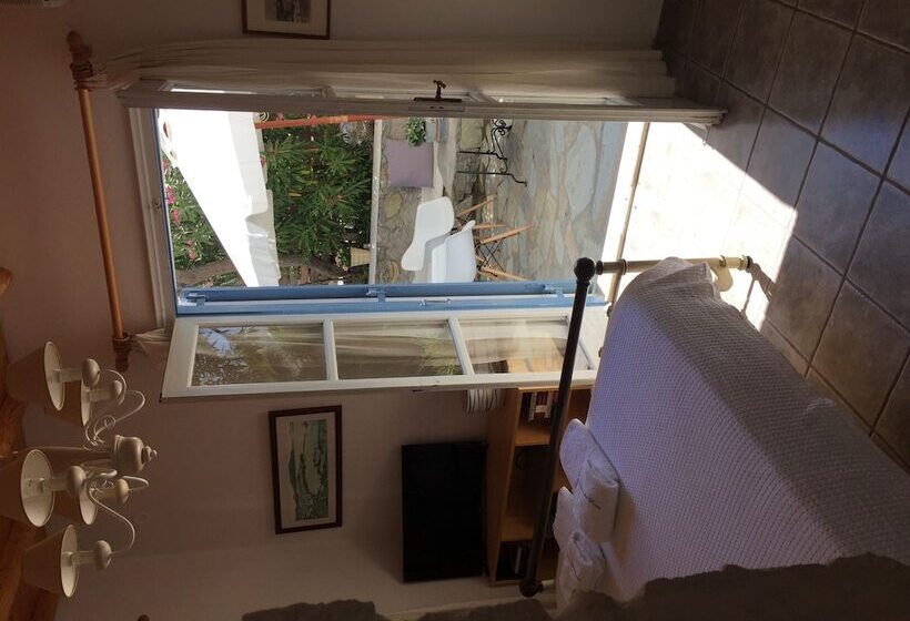 Rania Apartments Sea View