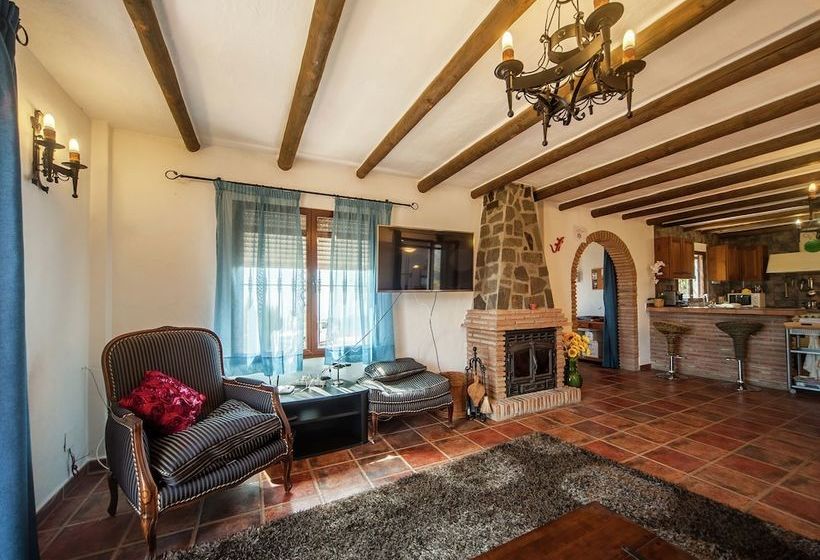 Spacious Cottage With Private Pool And Beautiful Views Of Mountains And Sea