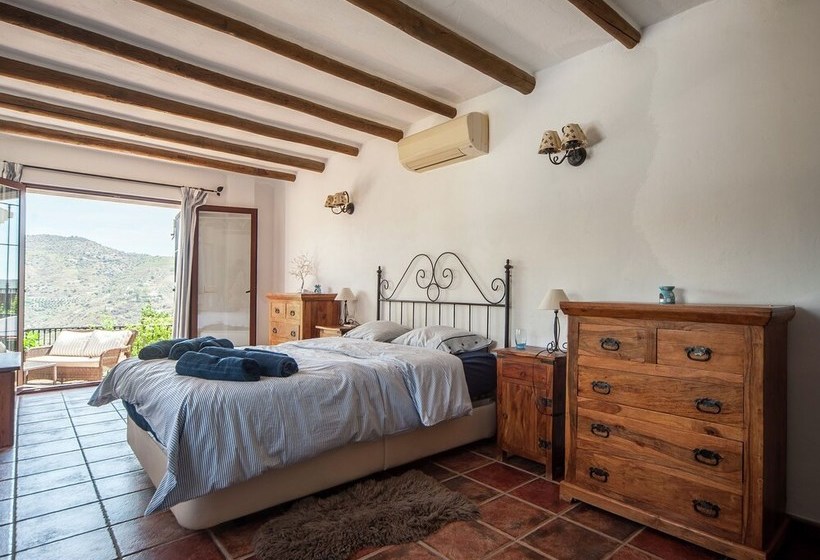 Spacious Cottage With Private Pool And Beautiful Views Of Mountains And Sea