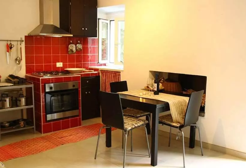 Traditional Cottage With Terrace, Garden Furniture, Barbecue