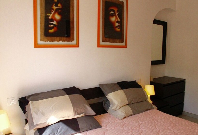 Traditional Cottage With Terrace, Garden Furniture, Barbecue