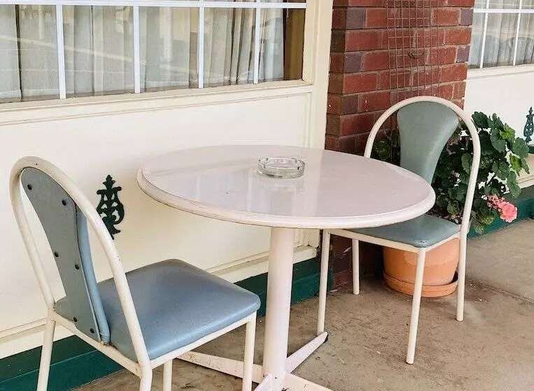 Motelli County Lodge Motor Inn