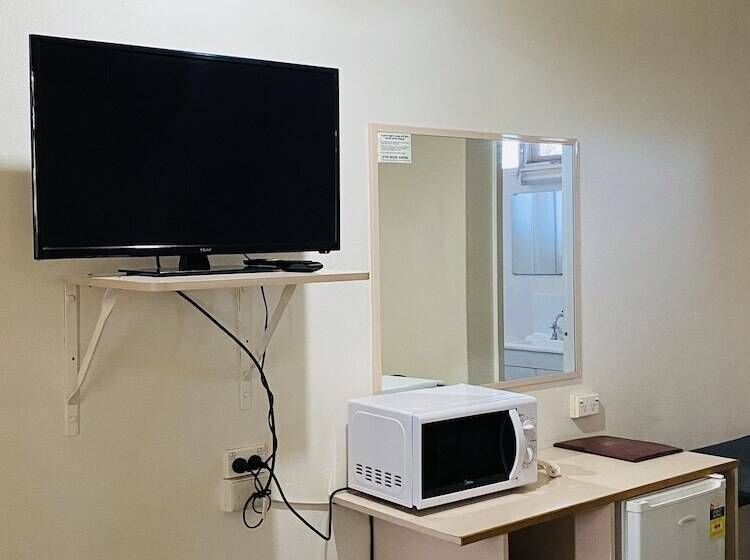 Мотель County Lodge Motor Inn