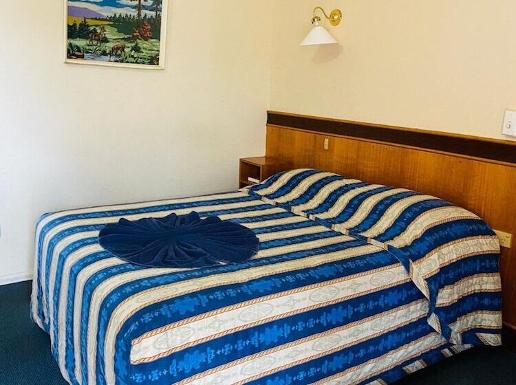 Мотель County Lodge Motor Inn