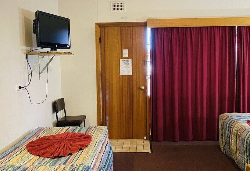 Мотель County Lodge Motor Inn