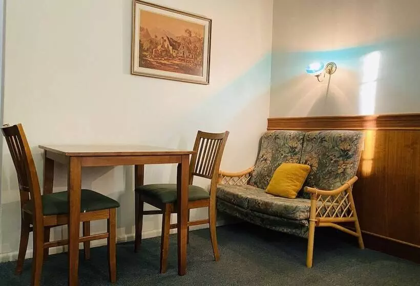 Motelli County Lodge Motor Inn