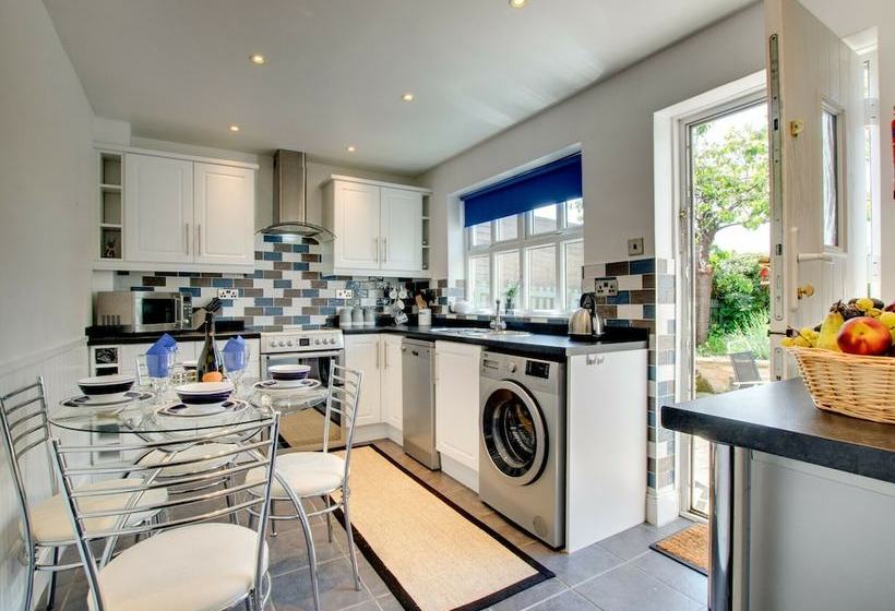 Escape To The Seaside In This Pretty Coastal Cottage, Perfect For A Relaxing Holiday