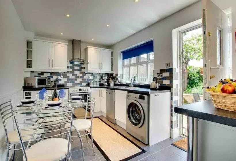 Escape To The Seaside In This Pretty Coastal Cottage, Perfect For A Relaxing Holiday