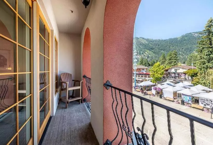 Hotelli Alpen Dorf Pension