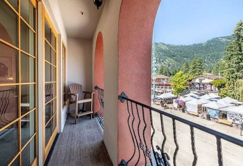 Hotelli Alpen Dorf Pension