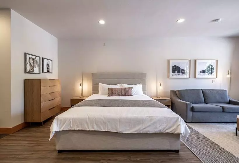 Hotelli Alpen Dorf Pension