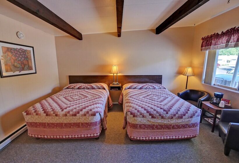 Idle A While Motel And Cabins