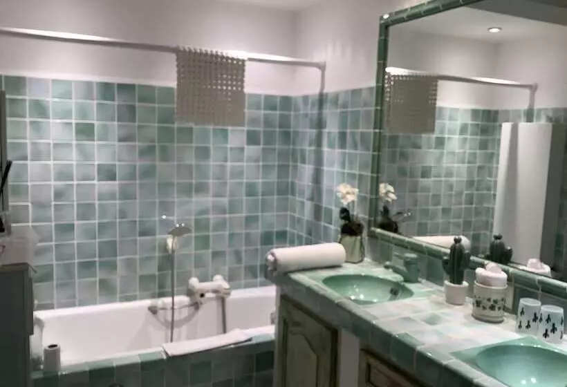 Majatalo Les Grimaldines   Maison D Hôtes