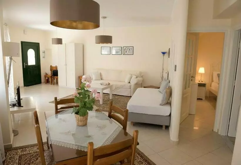 پانسیون Marina's House