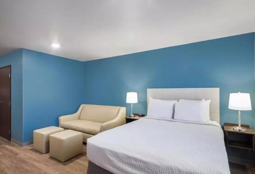 Woodspring Suites Chicago Addison