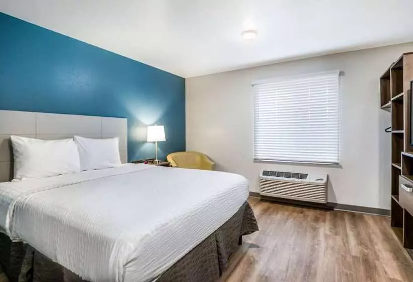 Woodspring Suites Chicago Addison