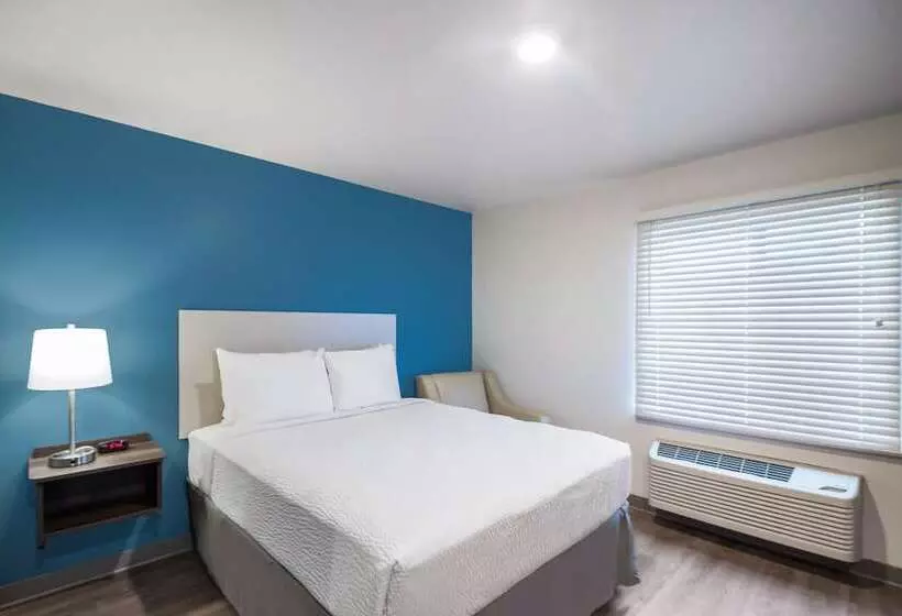 Woodspring Suites Chicago Addison