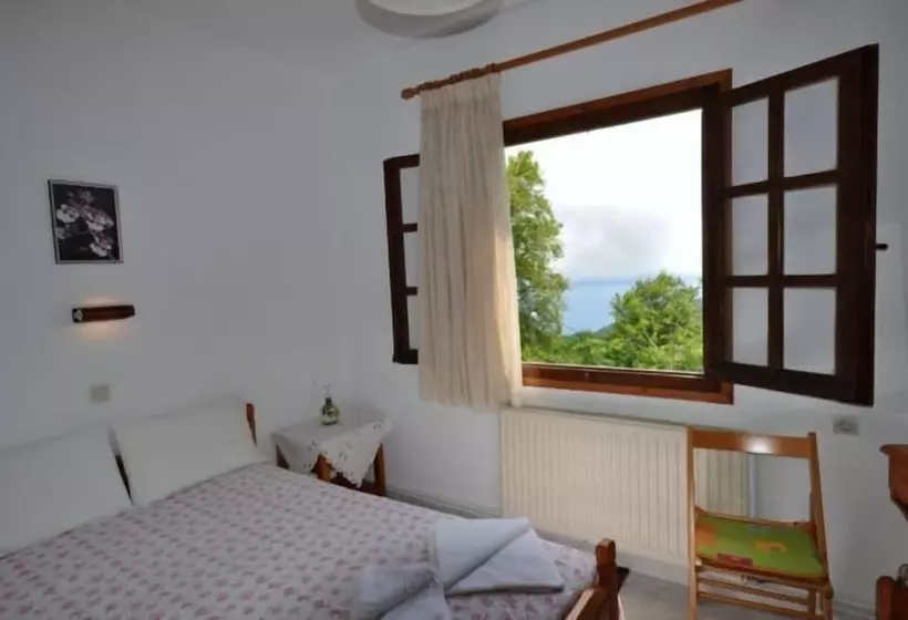 Majatalo Marika Vlachou