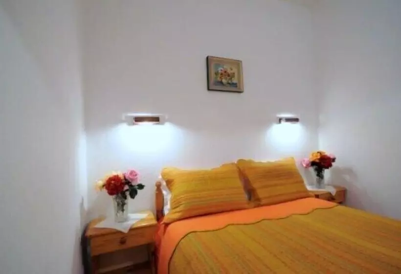 Majatalo Marika Vlachou