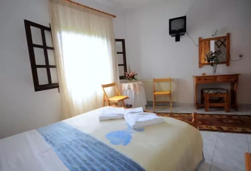 Majatalo Marika Vlachou