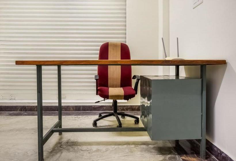 בית מלון כפרי Oyo 16081 Atul Residency