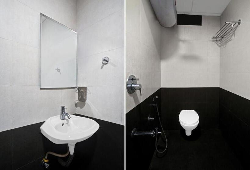 Hotel Treebo Wow, Surat Station