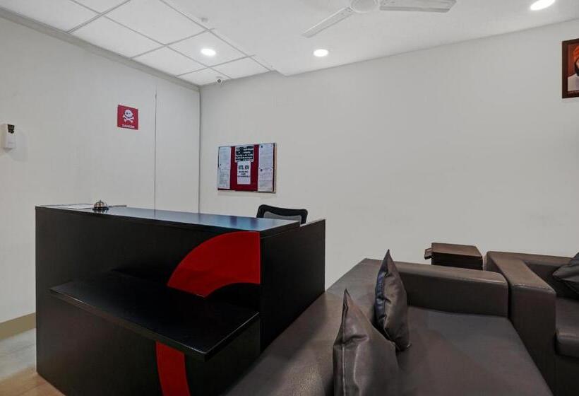 Hotel Treebo Wow, Surat Station