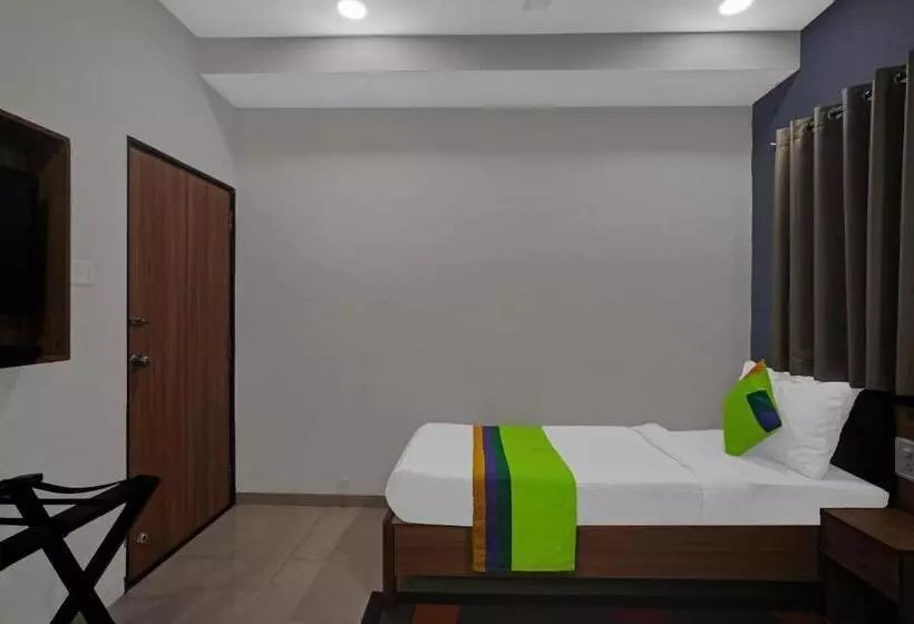 Hotelli Treebo Wow, Surat Station
