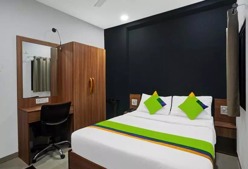 Hotelli Treebo Wow, Surat Station