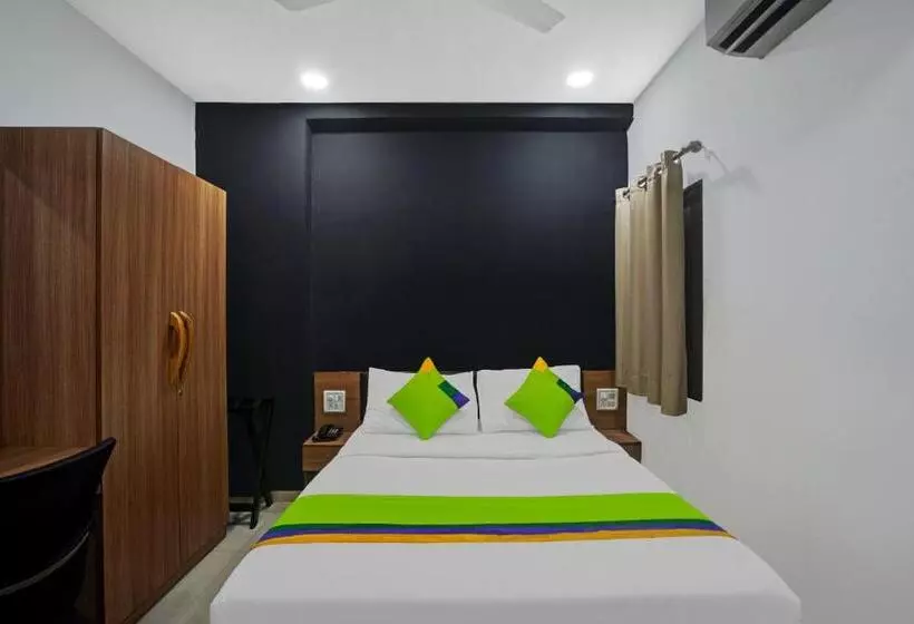 Hotelli Treebo Wow, Surat Station